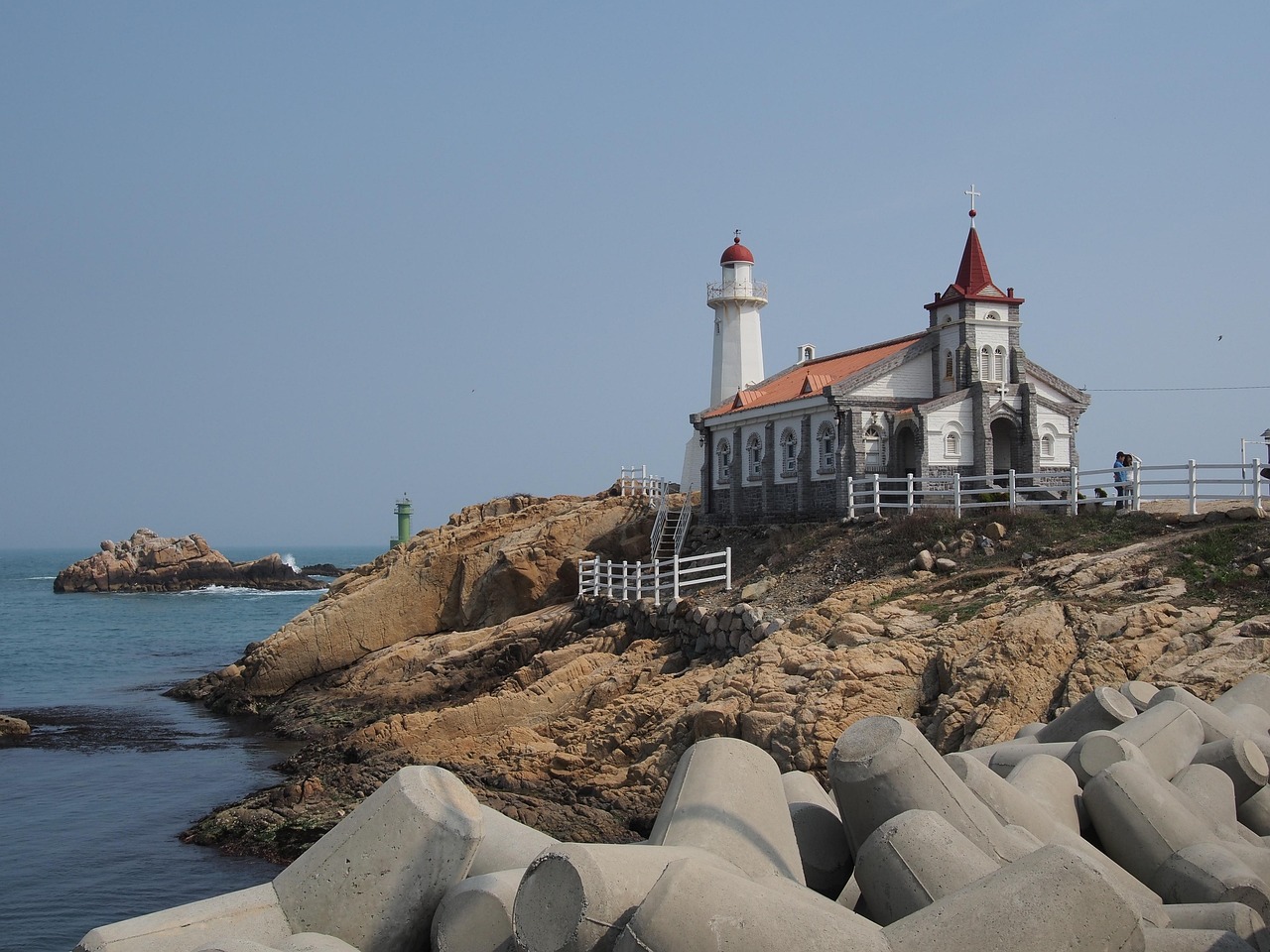 長時間履いても痛くないパンプスの選び方は？