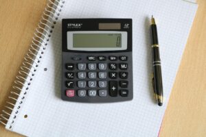 痛くない日本製パンプスを仕事用に選ぶポイントは？